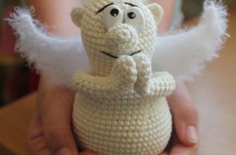 Figurina volumetrica di un angelo