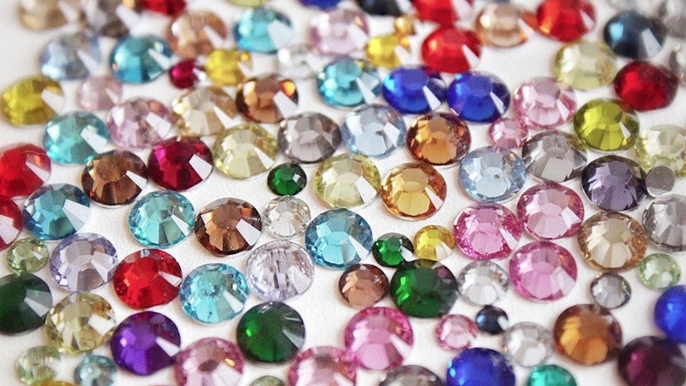 Rhinestones til ryggsekkdekorasjon – brukervennlig og vakkert materiale
