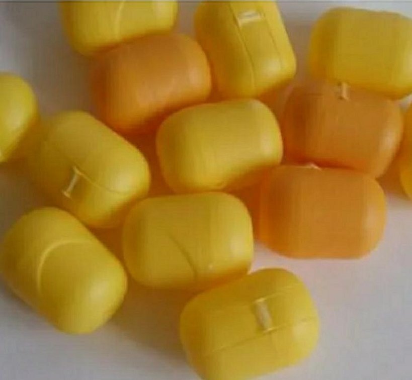 Gule plastbeholdere