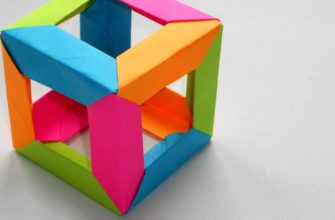 Folosind tehnica origami, puteți realiza o varietate de cuburi și alte figuri.