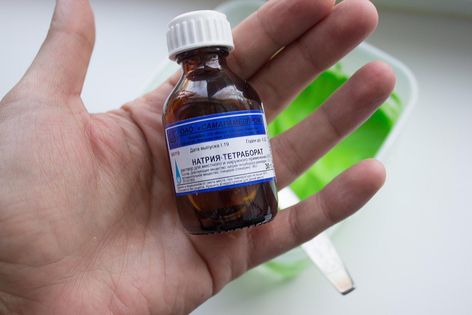 Natriumtetraborat er et populært fortykningsmiddel.