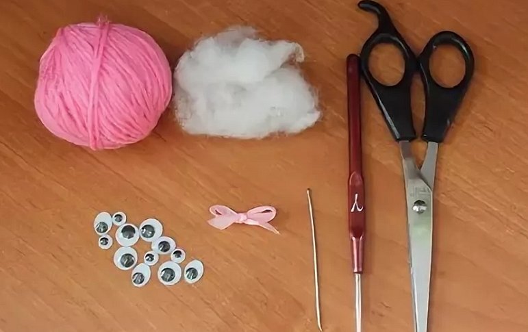 Hva annet trengs for å strikke en flodhest?