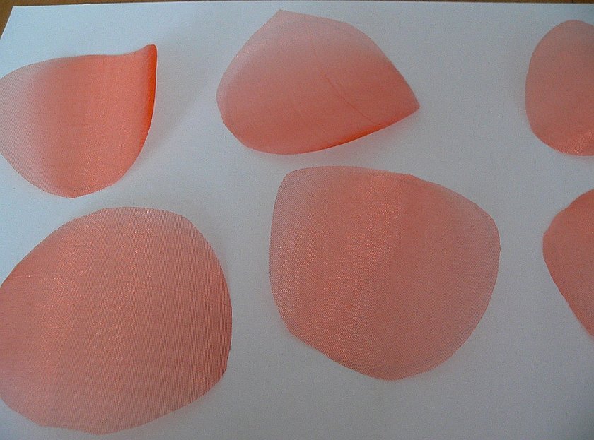 Ferdige organza-blader