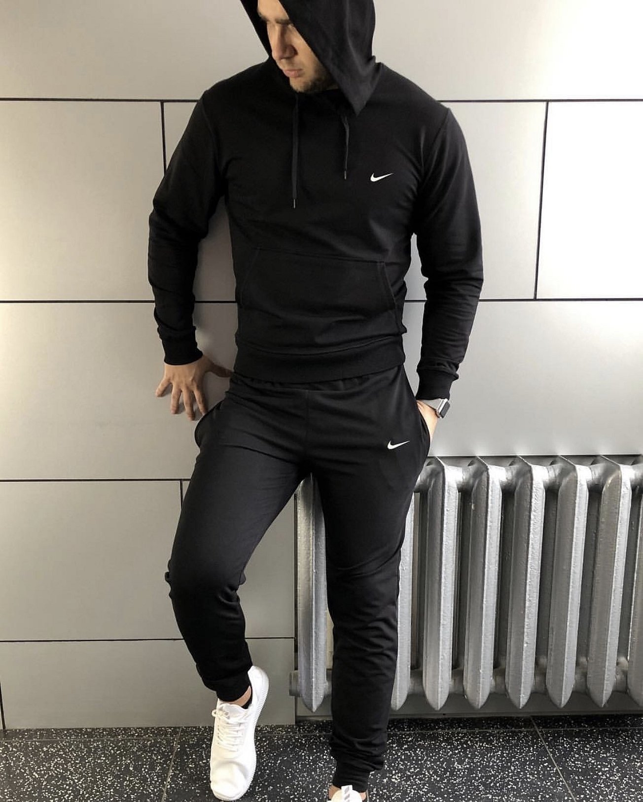 Svart treningsdress for menn