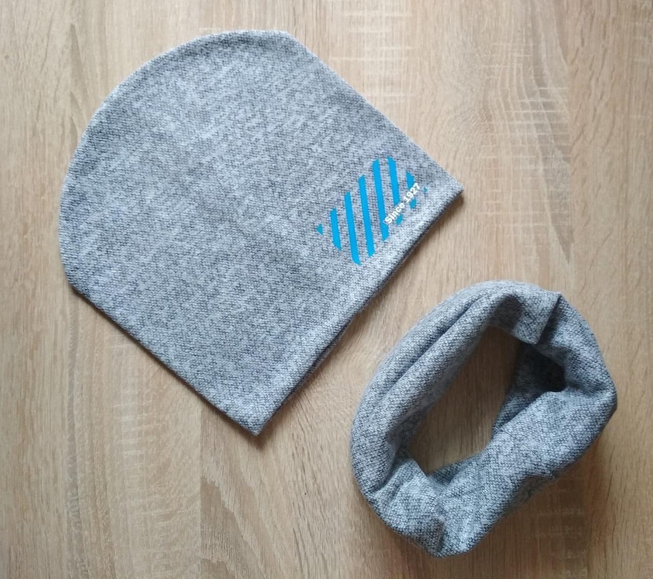Hatt og snood gutt