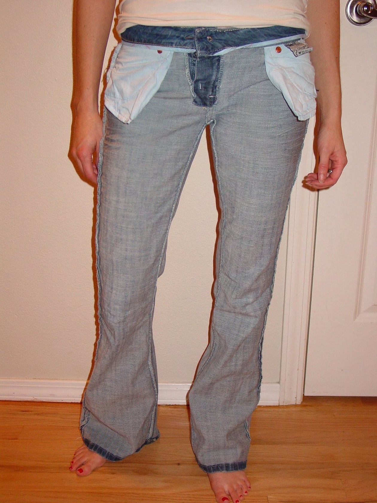 Når du tar inn jeans, må du måle dem på vrangen.