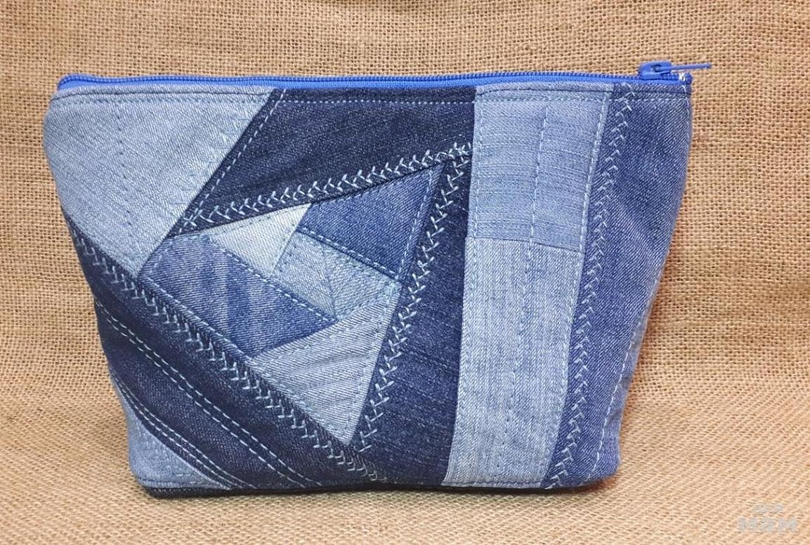 Kosmetikkveske laget av denim