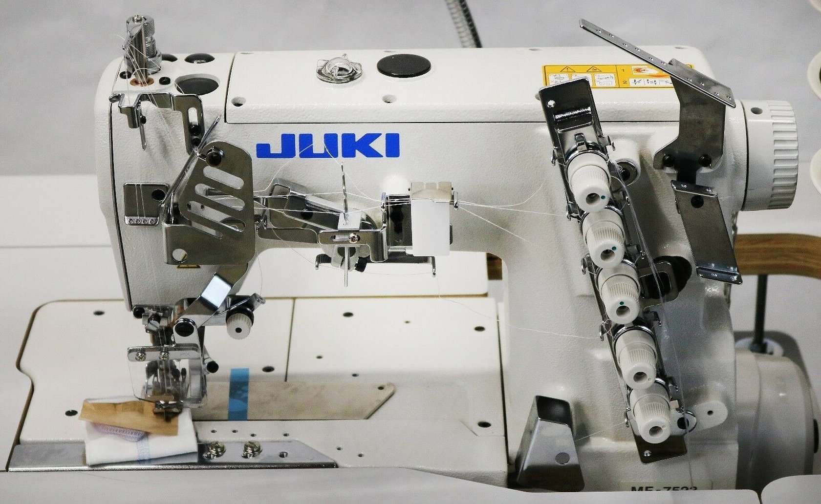 Juki industriell overlockmaskin