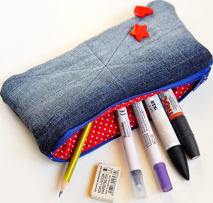Hjemmelaget etui fra gamle jeans