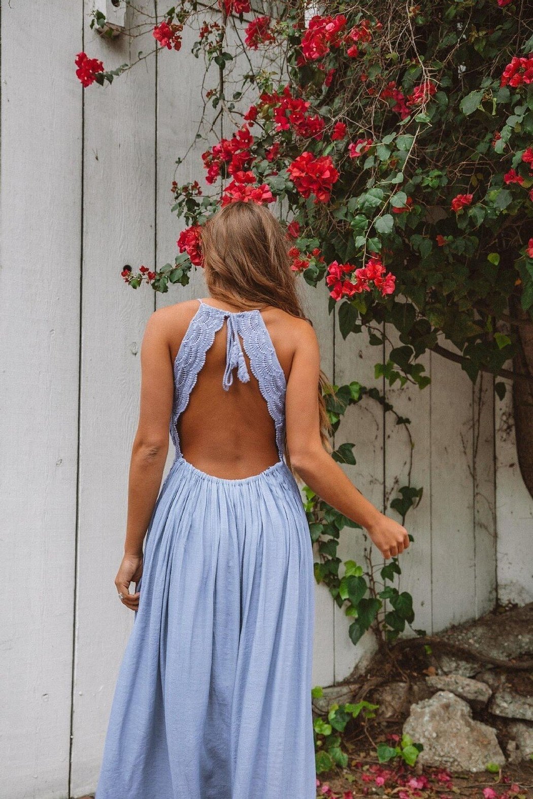 Boho-stil sommerkjole med åpen rygg