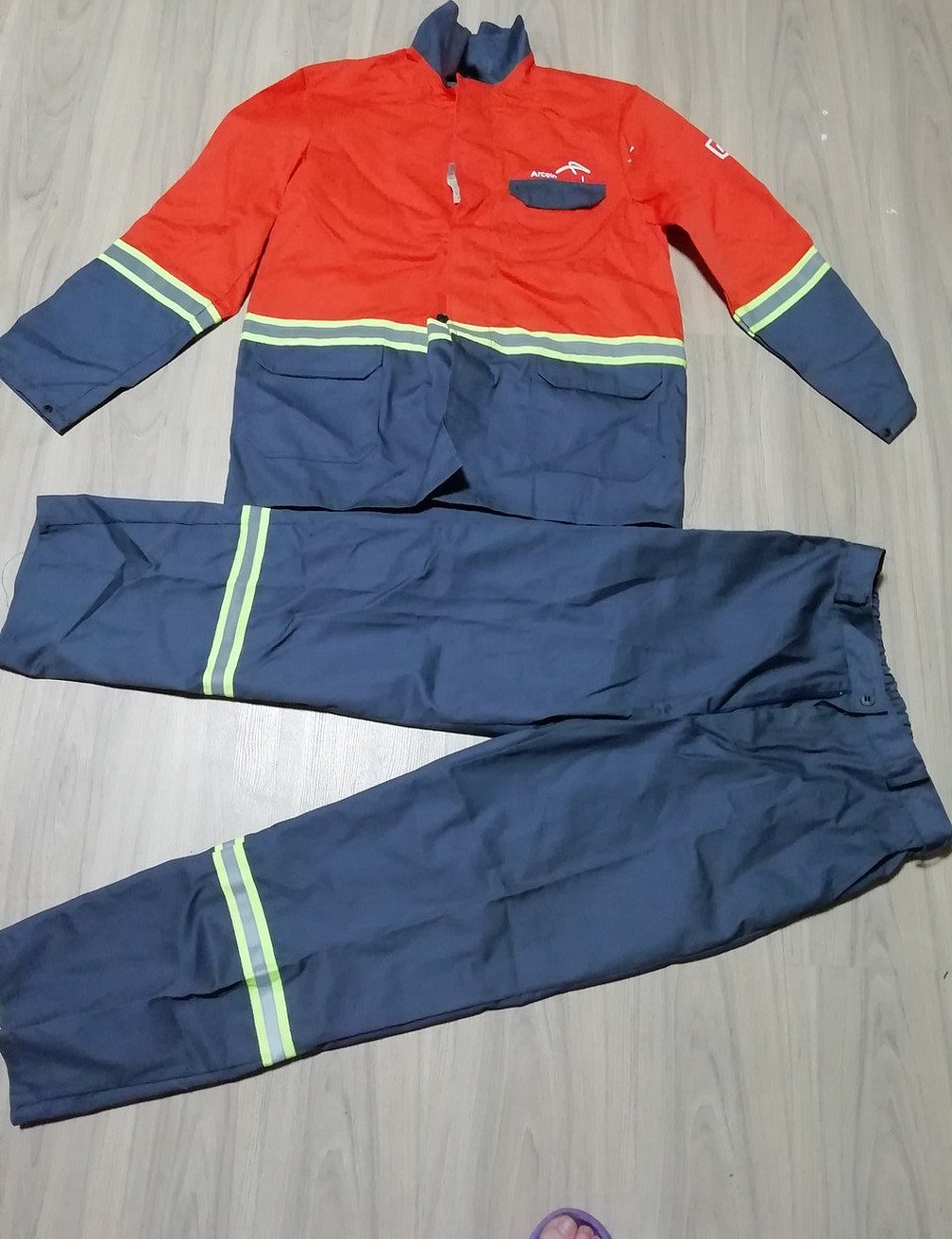 Spesialdress størrelse 54
