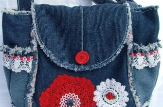 Modell med brodert blomst og blonder