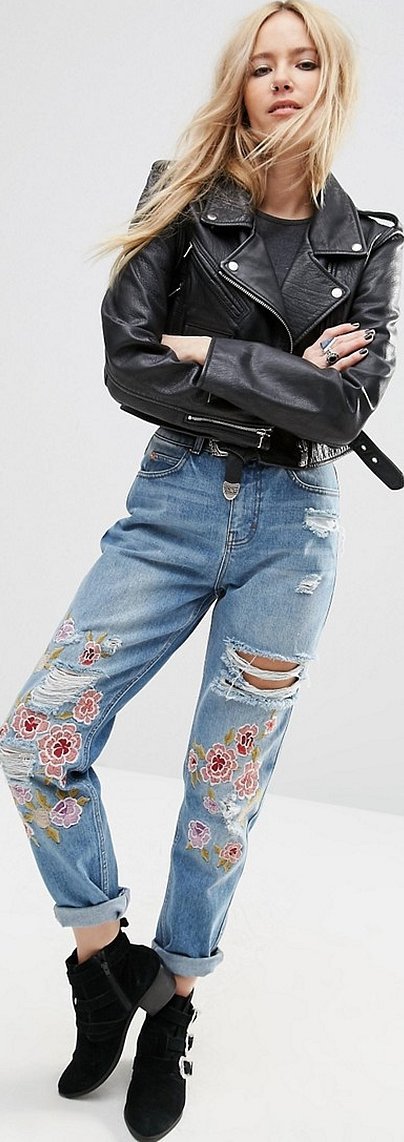 Broderia pe pantaloni este de mult timp la modă