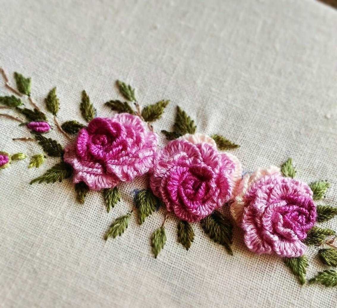 En annen blomsterstand laget av bånd