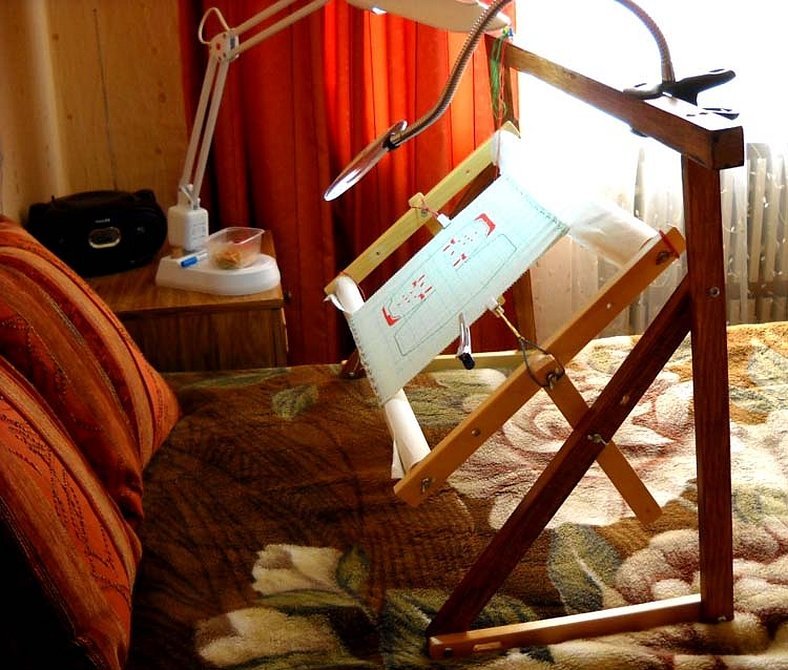 Det er morsommere å brodere på en hjemmelaget maskin