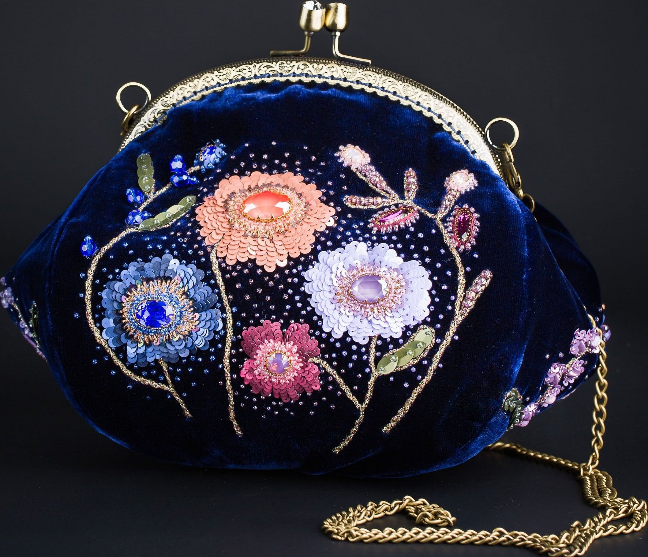 Retro broderte gjenstander
