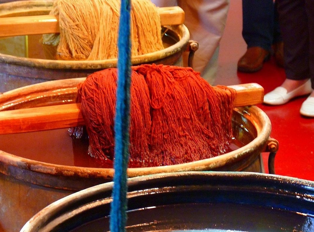Farging av acetatfibre