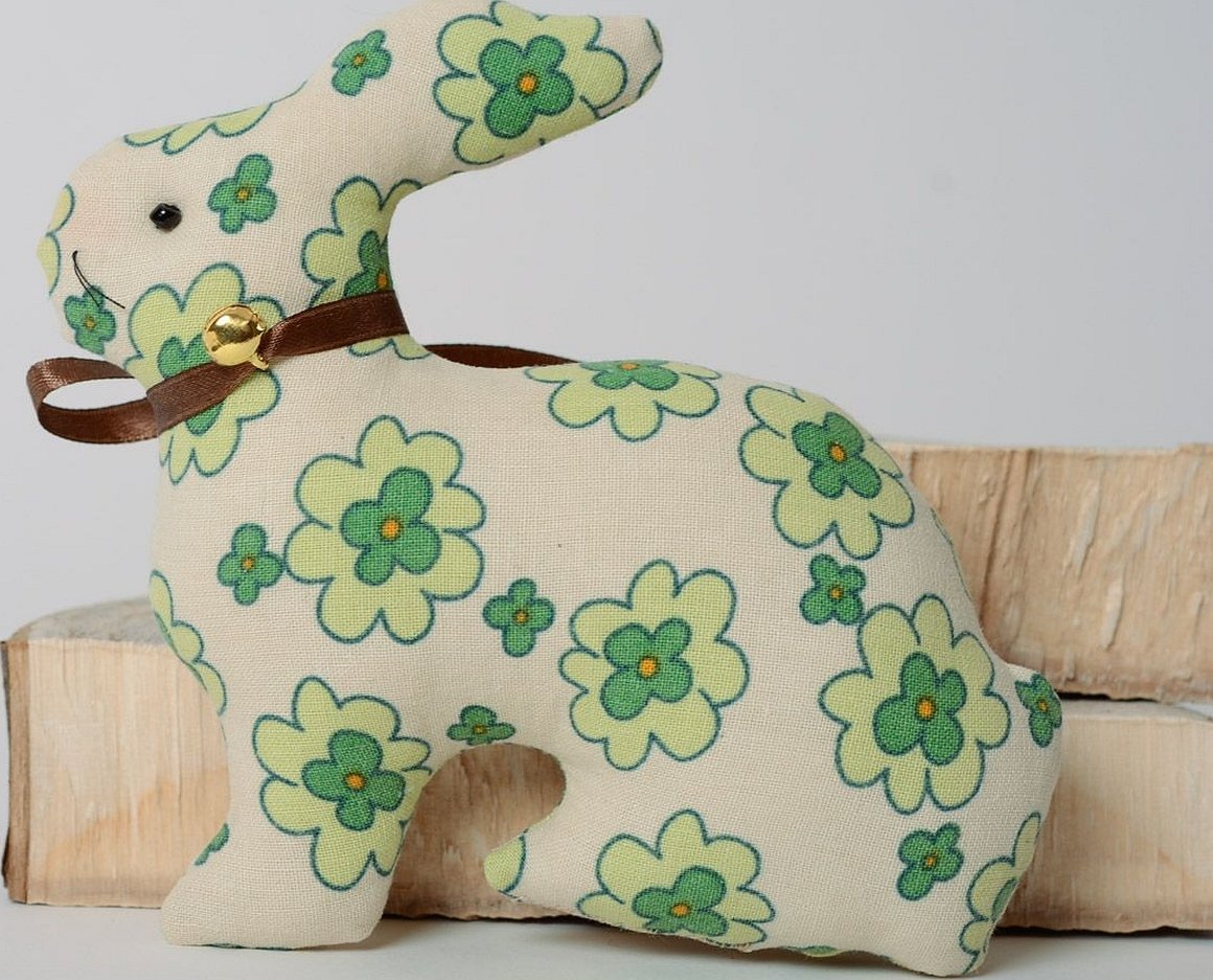 Hare laget av mykt chintz-stoff