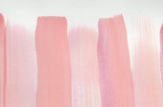 สีของผ้ามักจะเป็นสีขาวหรือสีพาสเทล