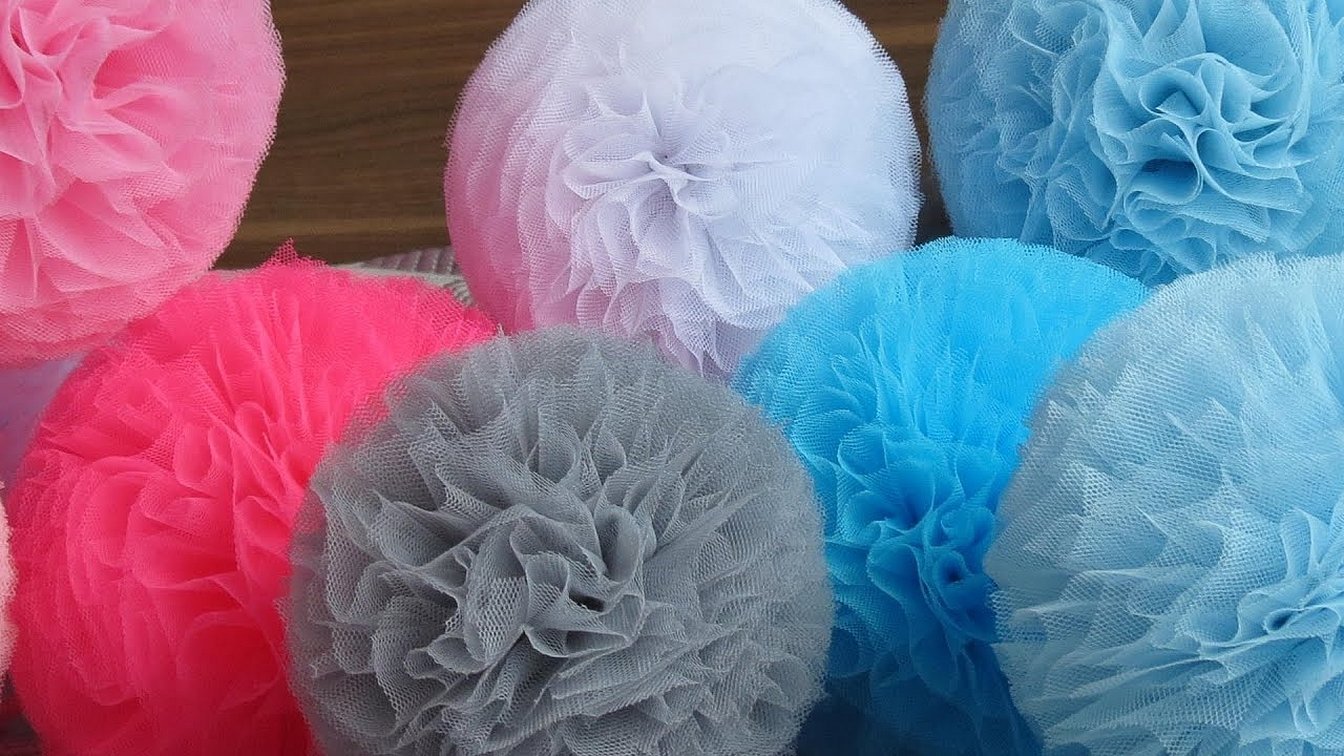 วิธีการใช้ลวดลายและสีกับผ้าทูล